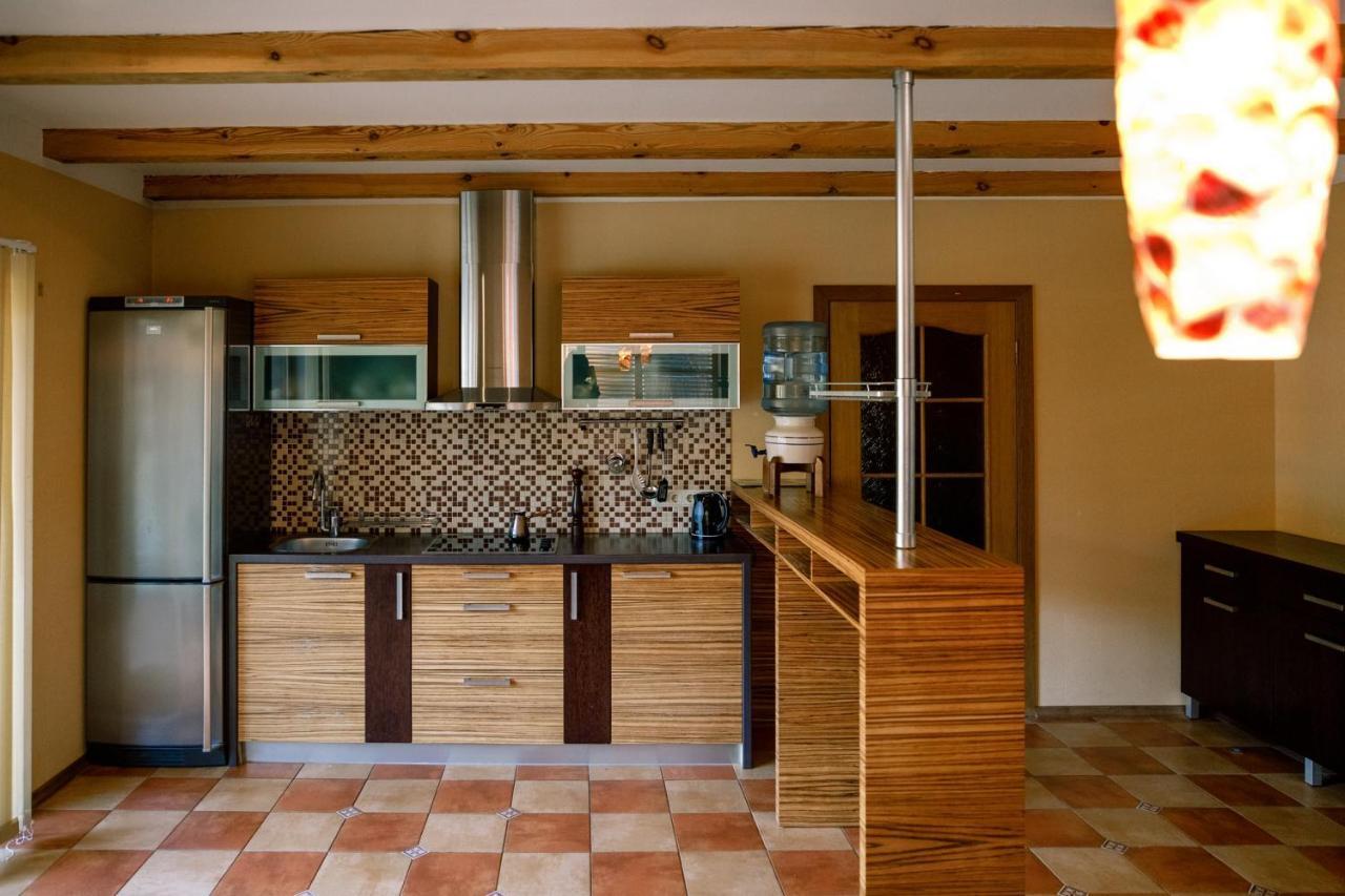 Bash Village House Ventspils Extérieur photo